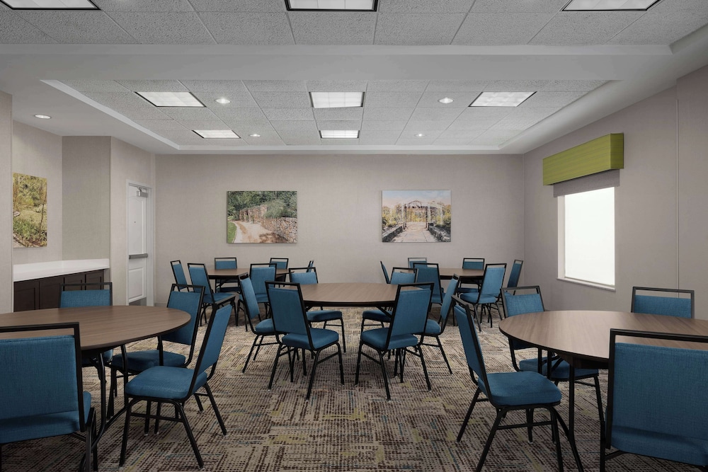 Hampton Inn & Suites Durham North I 85 - photo 31