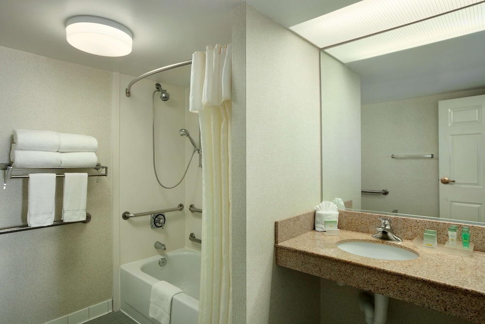 Homewood Suites by Hilton Falls Church I 495 at Rt. 50 - photo 10