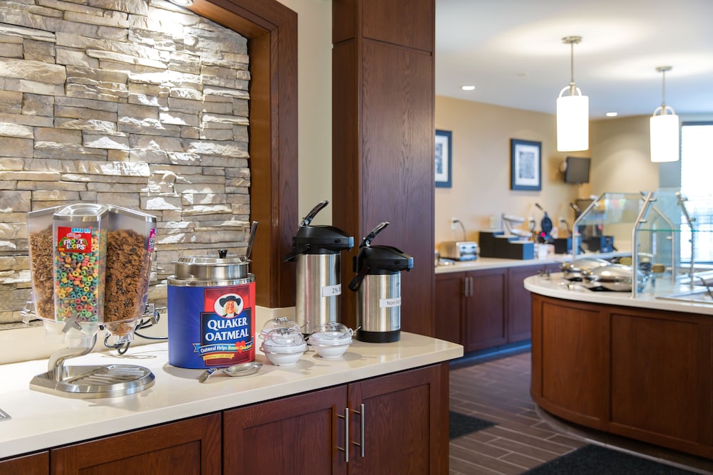 Staybridge Suites Corona South by IHG - photo 28