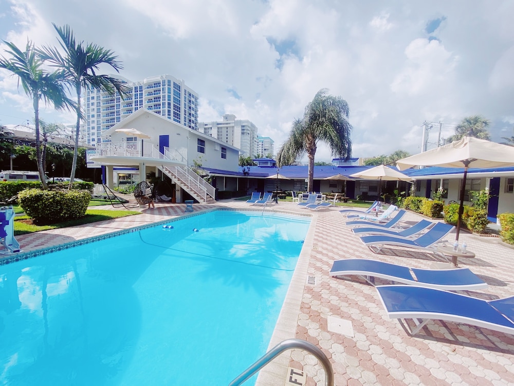Sea Steps Suites - photo 42