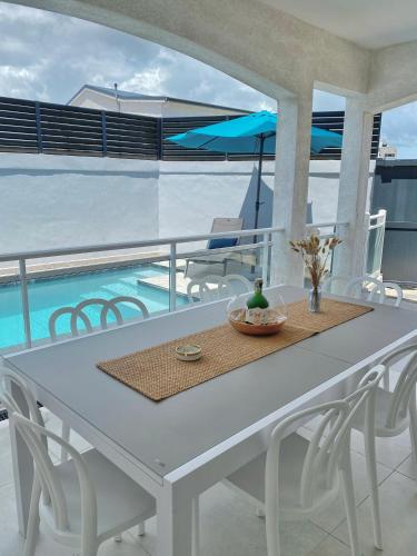 Villa Cosy Piscine Guadeloupe centre — 4-Star Luxury Hotel in Baie-Mahault, Guadeloupe