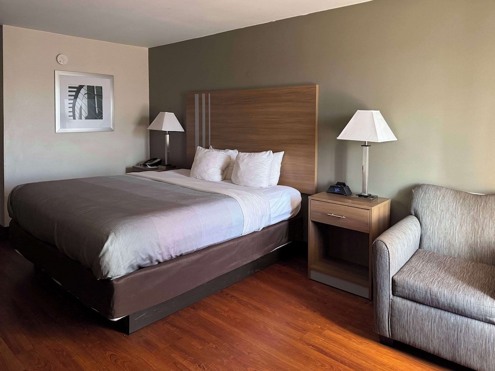 Quality Inn Lagrange East I 85 - photo 11