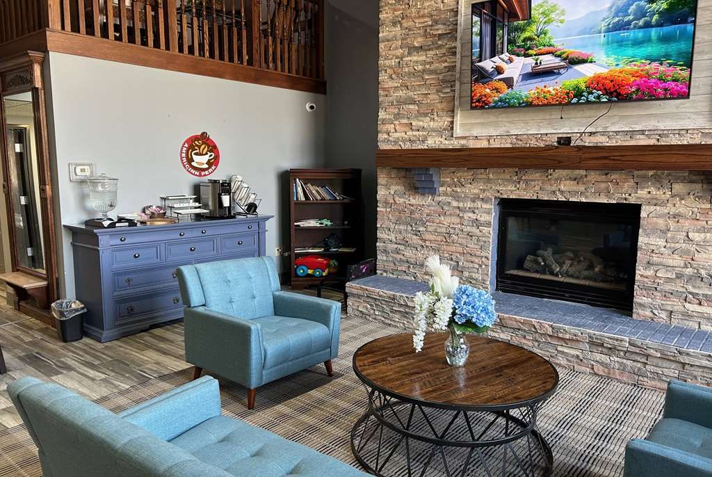 AmericInn by Wyndham Ottumwa - photo 27