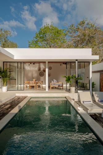 Bayu Villa Uluwatu — 4-Star Luxury Hotel in Pecatu, Indonesia