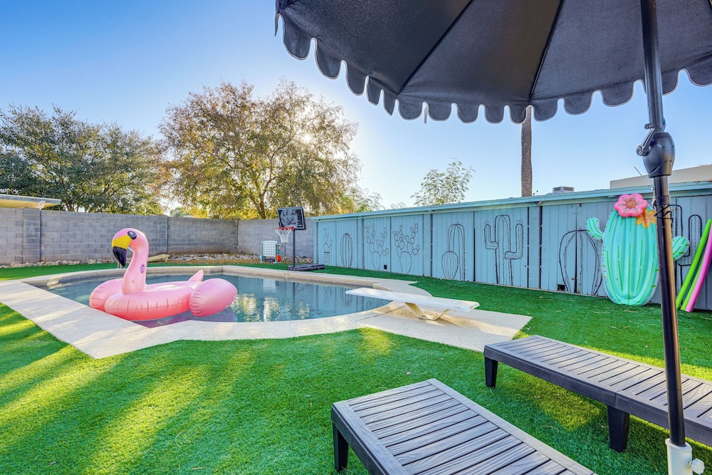 Easy Walk to Dtwn Gilbert Family friendly Oasis in Gilbert, United States