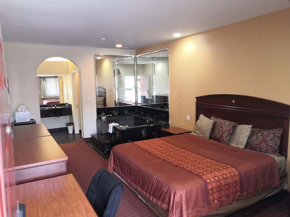 Scottish Inns and Suites Iah Airport West Houston - photo 13