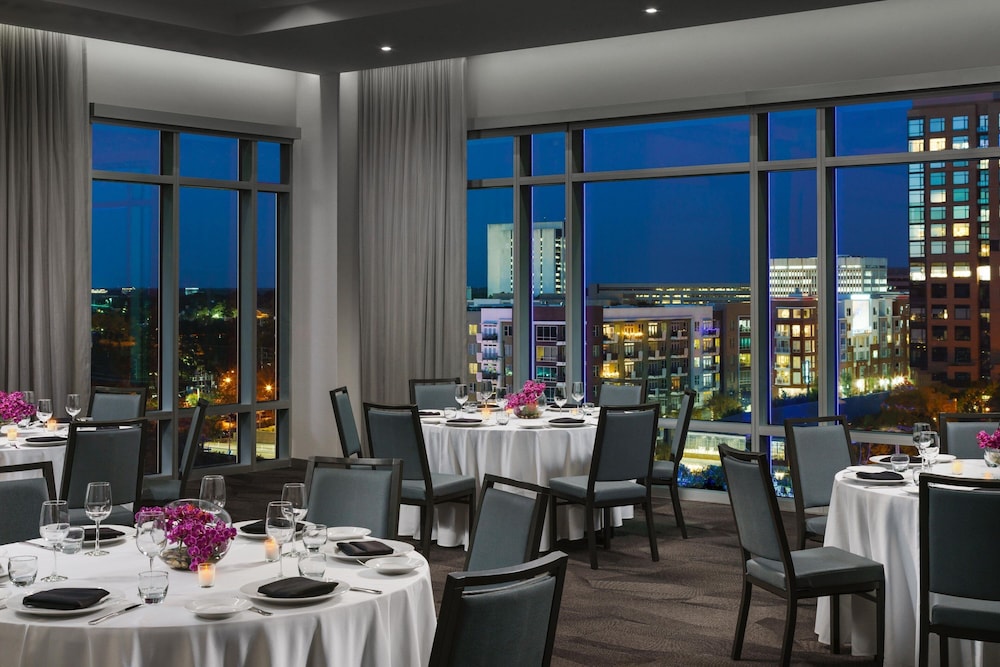 AC Hotel by Marriott Raleigh Downtown - photo 26