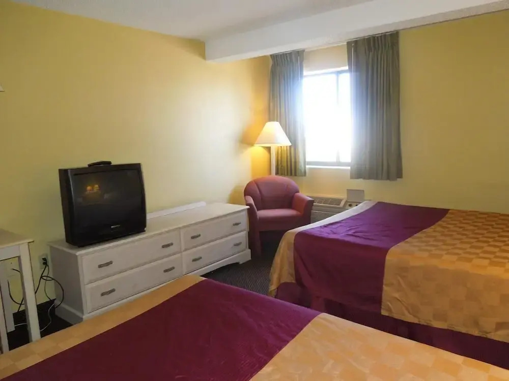 Super 8 Beachwood Cleveland Area - photo 4