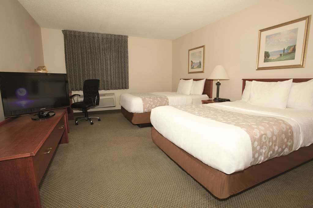 La Quinta Inn by Wyndham Milwaukee Airport Oak Creek - photo 16