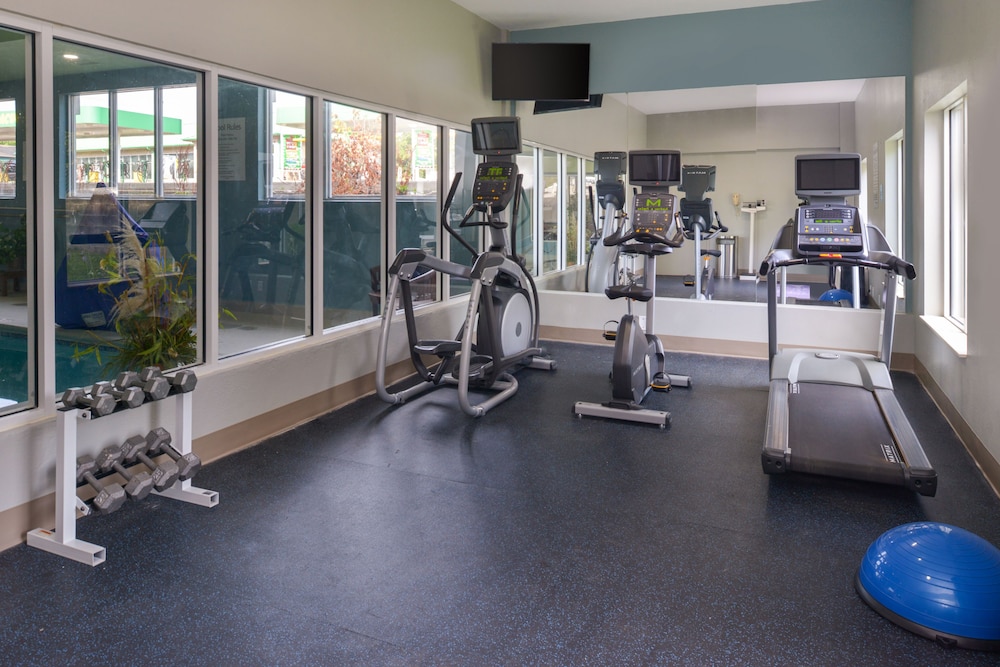 Holiday Inn Express & Suites Chattanooga by IHG - photo 36