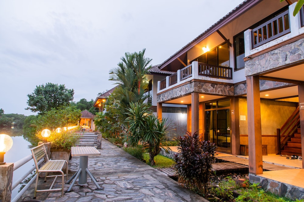 Baanrimnam Resort Trat in Trat, Thailand