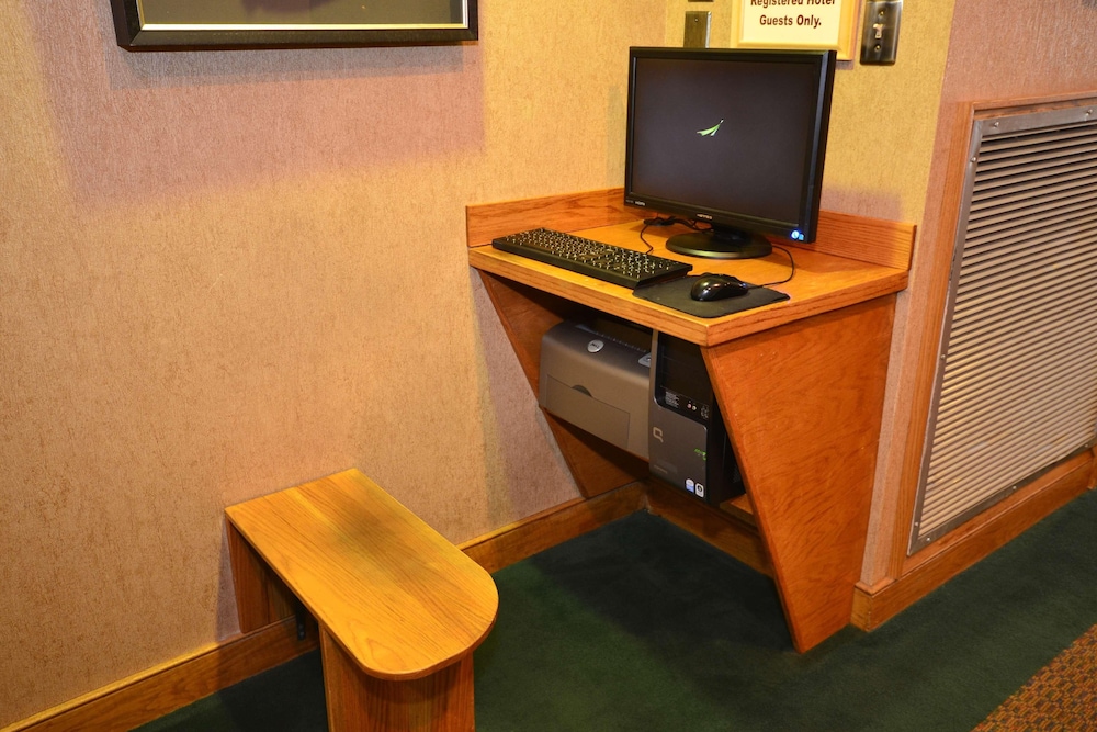 Best Western Mountain Lodge at Banner Elk - photo 35