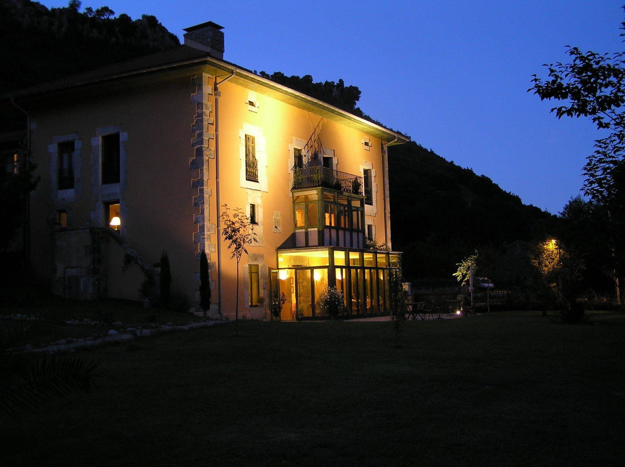 Hotel Villa De Palacios