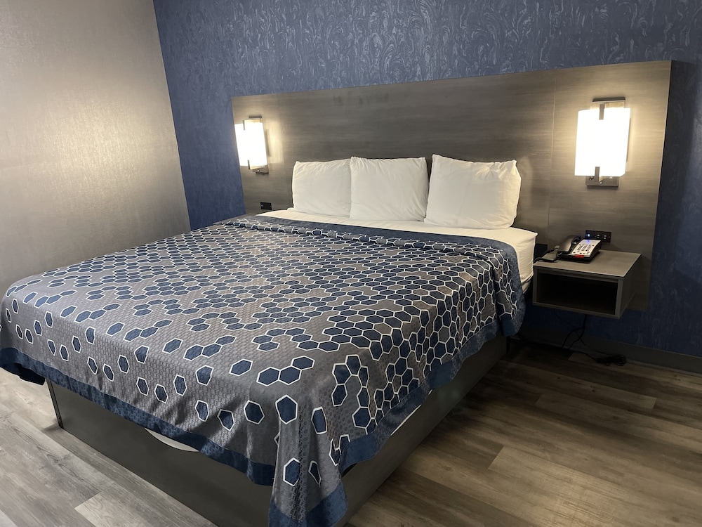 The Wayne Inn - photo 18