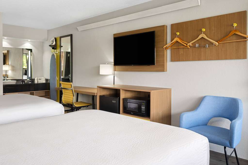 Days Inn by Wyndham Columbus Worthington - photo 20