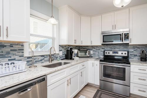 SeaSide by Oak Island Accommodations - photo 18