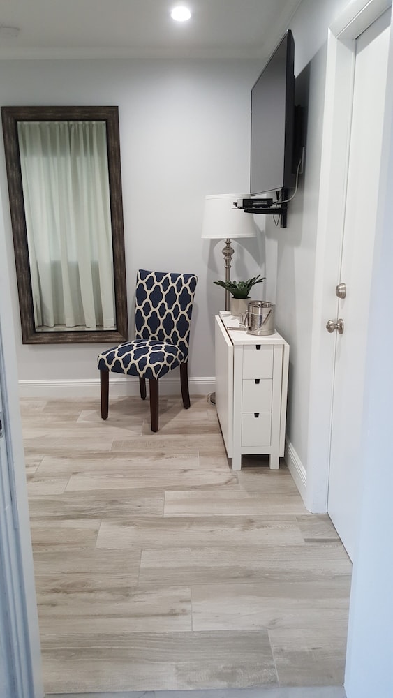 May Dee Suites - photo 40