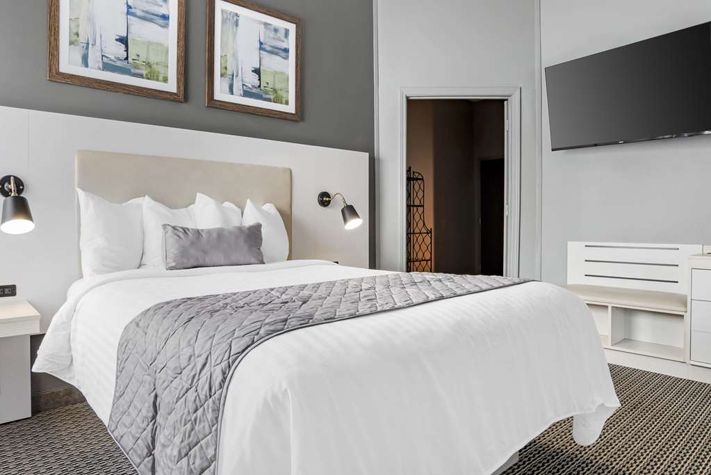 Best Western Plus Two Rivers Hotel & Suites - photo 5