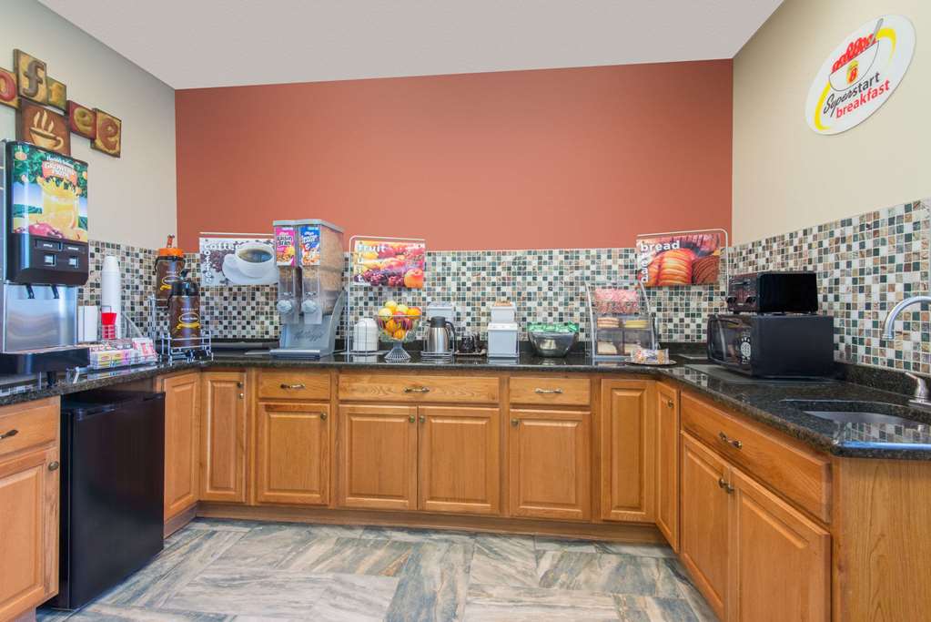 Super 8 by Wyndham Youngstown Austintown - photo 14