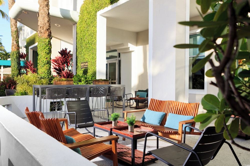 Kimpton Surfcomber Hotel by IHG - photo 40