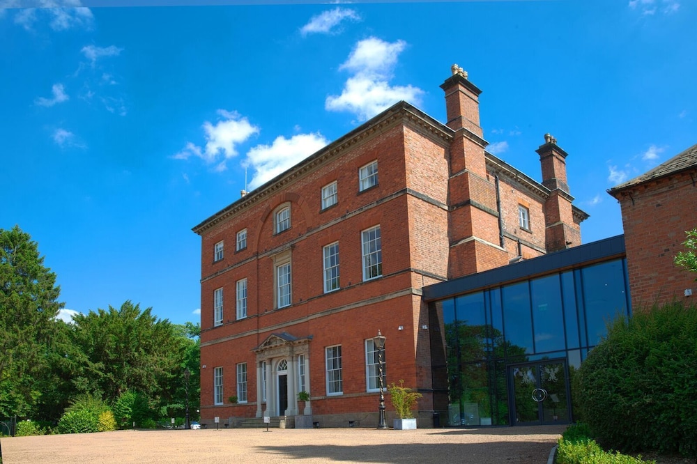 Winstanley House — 4-Star Luxury Hotel in Leicester, United Kingdom