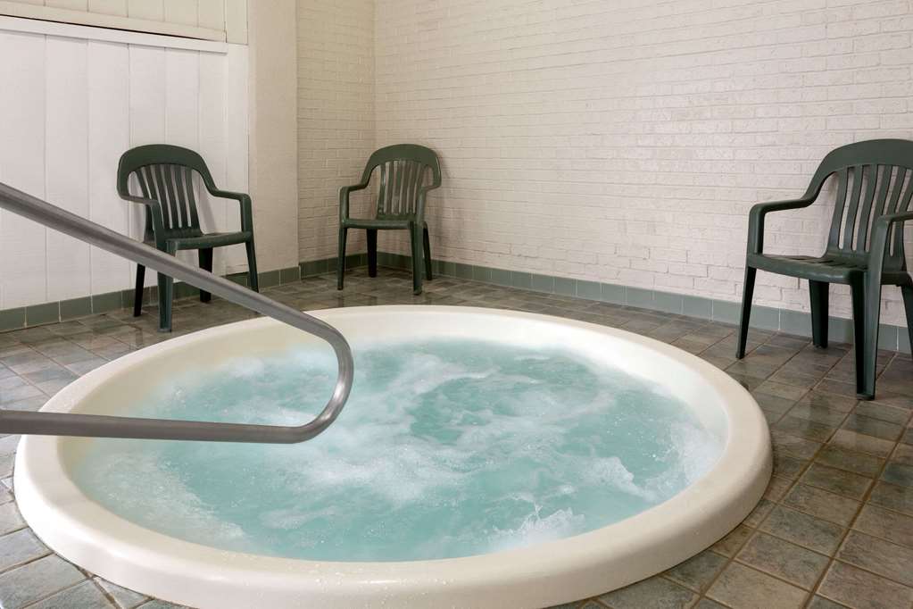 Ramada by Wyndham Bismarck - photo 28