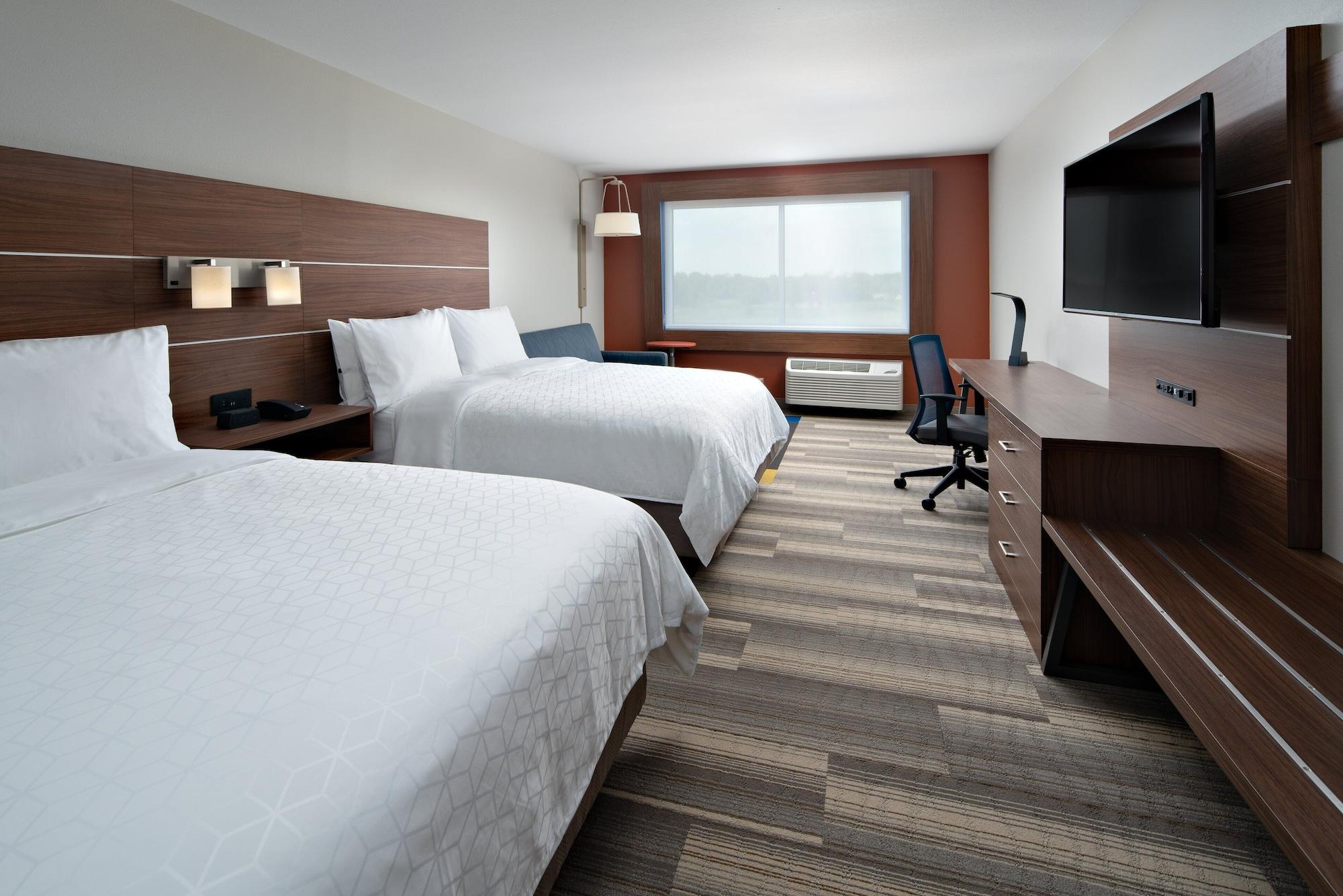 Holiday Inn Express & Suites Elkhorn Lake Geneva Area by IHG - photo 5