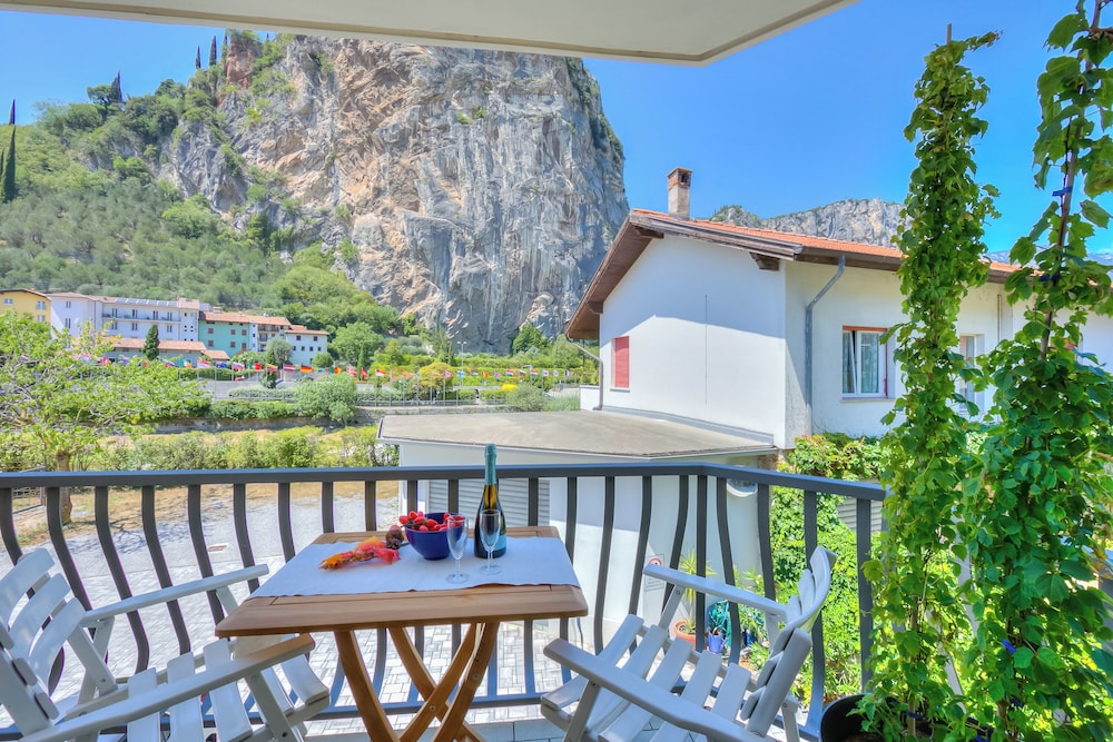The Rock View — 4-Star Luxury Hotel in Arco, Italy