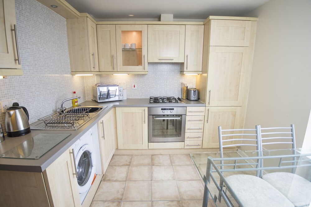 Lochend Serviced Apartments — 4-Star Luxury Hotel in Edinburgh, United Kingdom