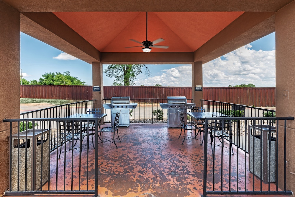 Candlewood Suites Mount Pleasant by IHG - photo 56