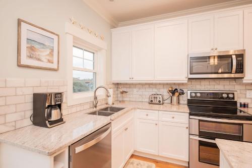 Pier Walker by Oak Island Accommodations - photo 36