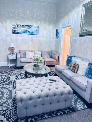 Dazzling Downtown Delight — 4-Star Luxury Hotel in Waycross, United States