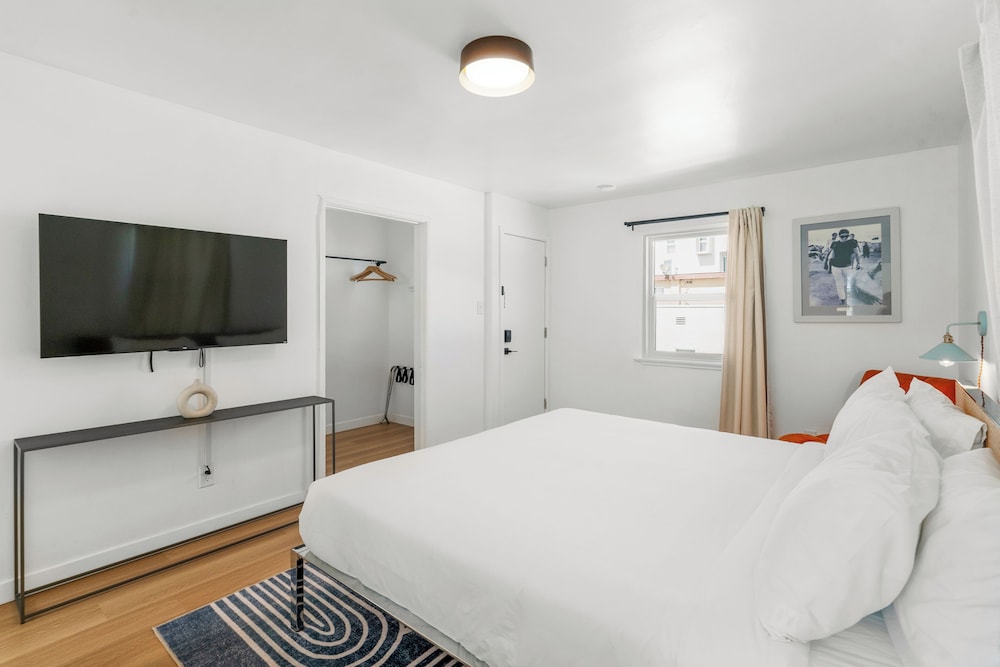Aliza Hotel - photo 12