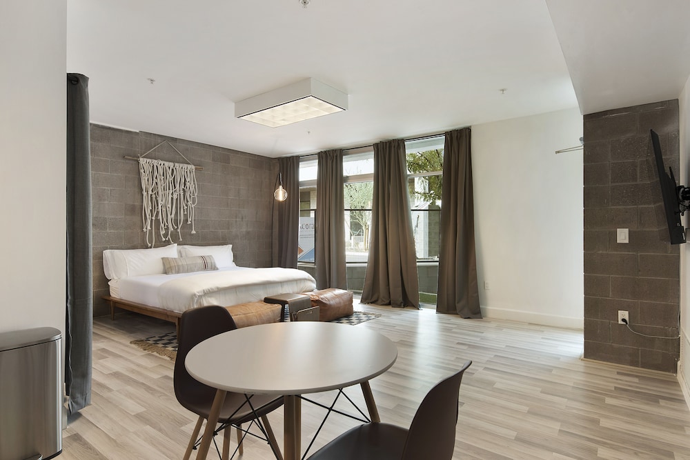 Tempe Studios - photo 2