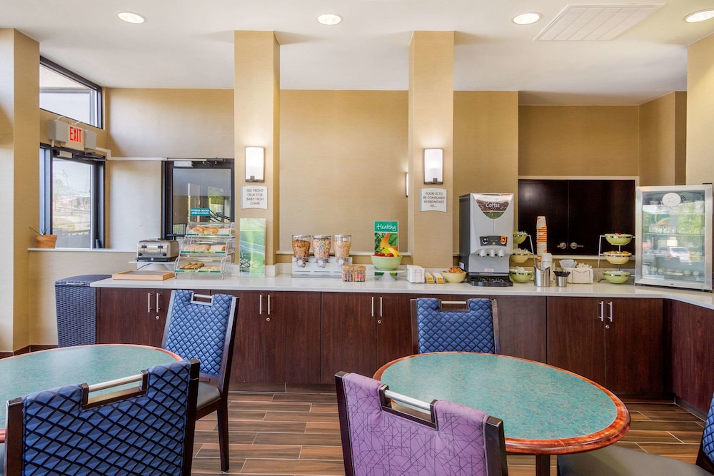 Quality Inn & Suites Olde Town - photo 31
