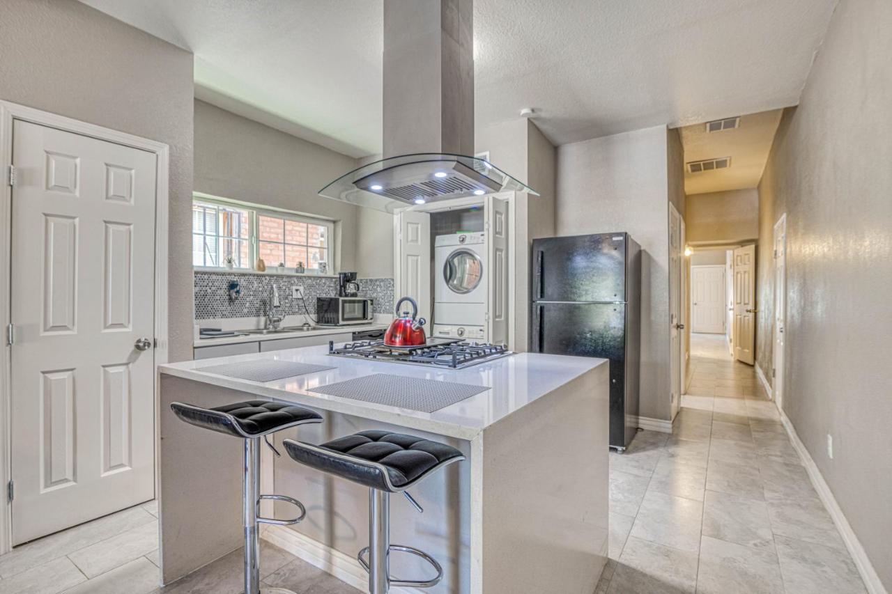 Close to All Restful Duplex A in Downtown UTEP Hospitals — 4-Star Luxury Hotel in El Paso, United States