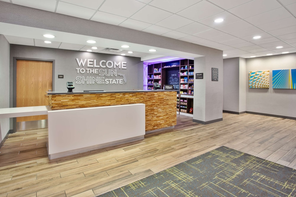 Hampton Inn & Suites Tampa East - photo 2