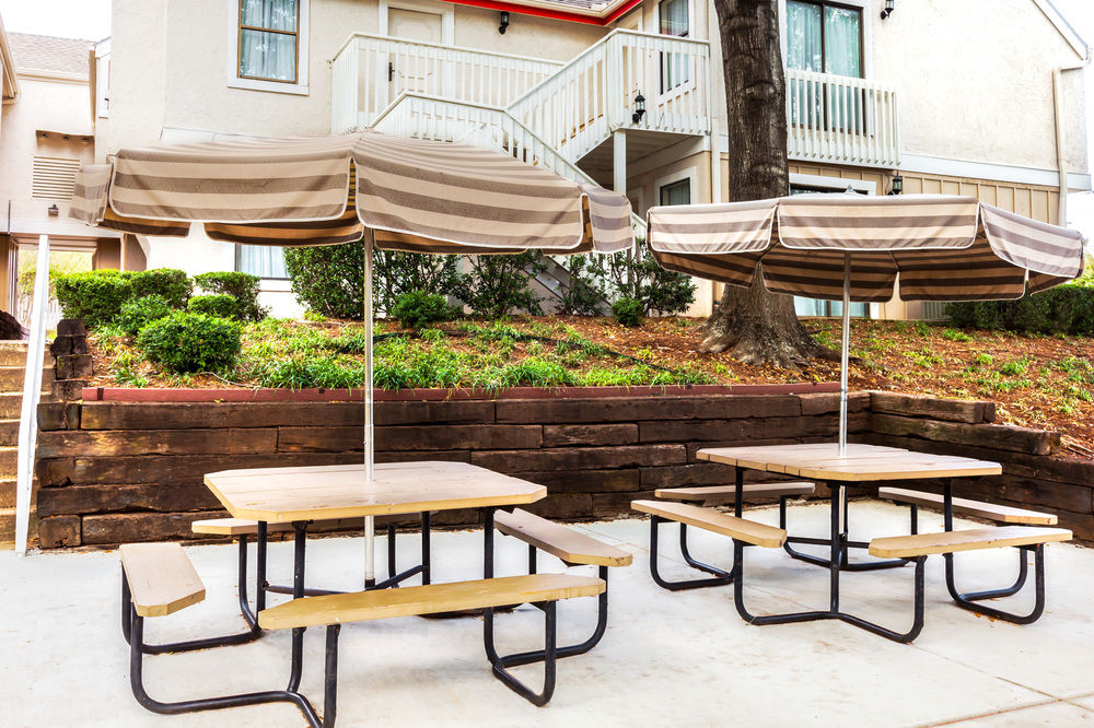 Hawthorn Suites by Wyndham Tyler - photo 39