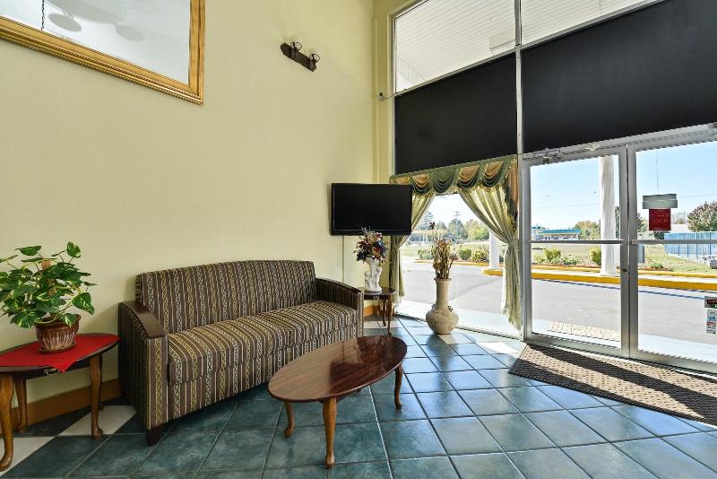 Americas Best Value Inn and Suites Hope - photo 4