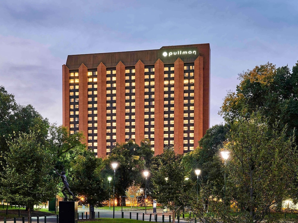Pullman Melbourne On the Park in Melbourne, Australia