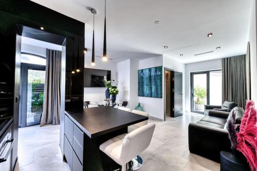 Apartment One B with Heated Private pool