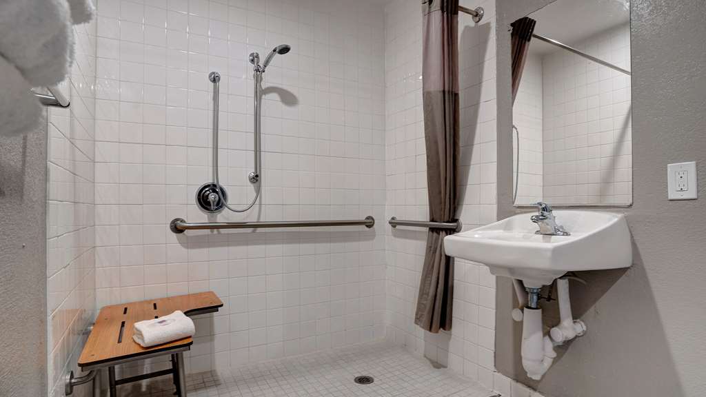 Motel 6 Arcata CA Cal Poly Humboldt - photo 19