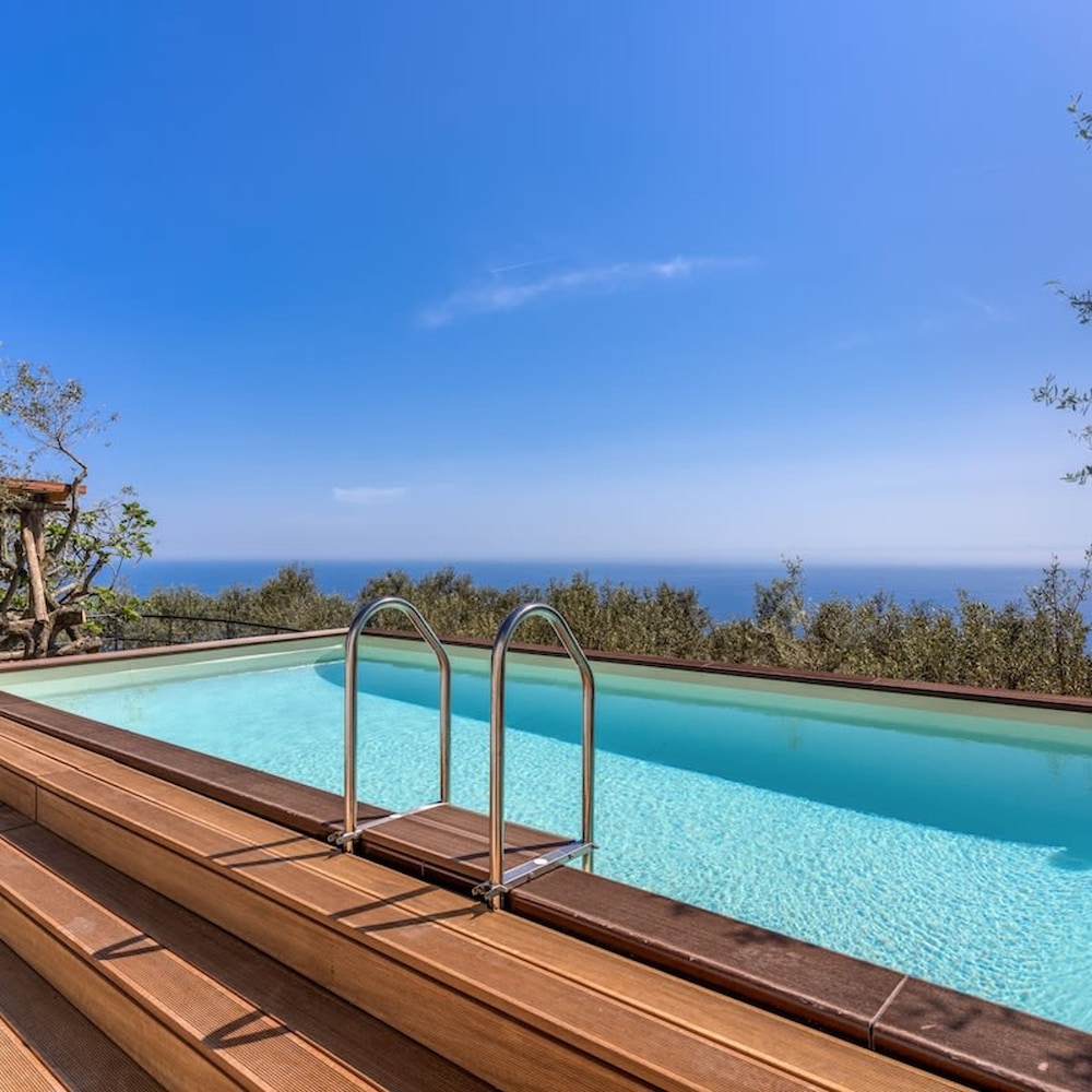 Villa Rusinella in Massa Lubrense — 4-Star Luxury Hotel in Massa Lubrense, Italy