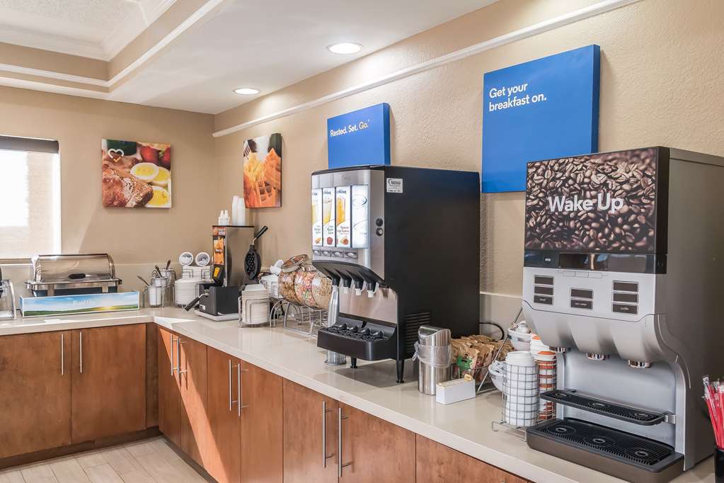 Comfort Inn near Frost Bank Center - photo 26