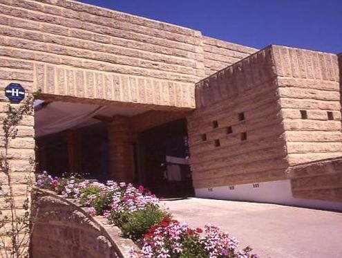 Htel Les Cabanettes in Arles, France