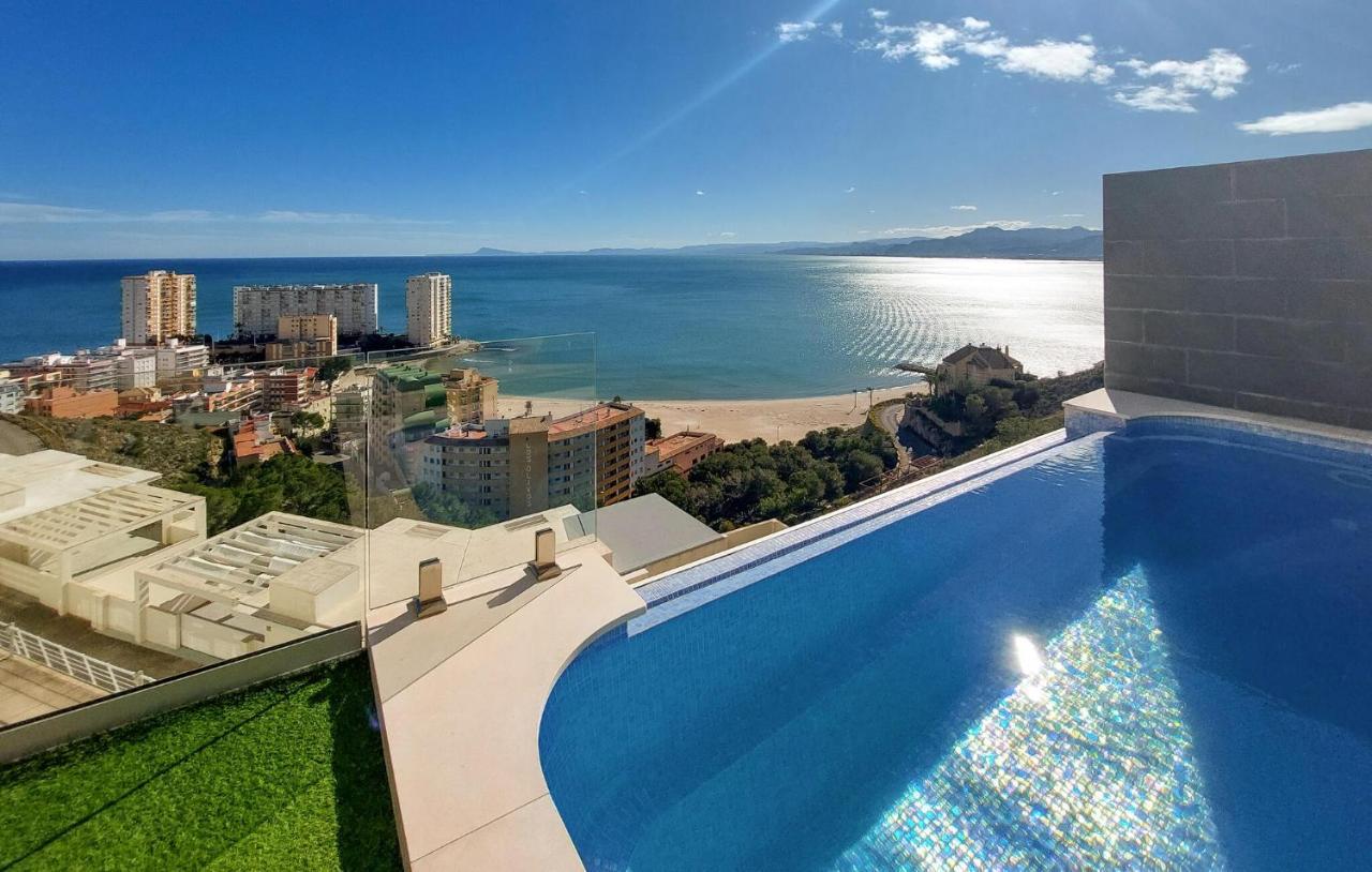 3 Bedroom Beautiful Home in Cullera — 5-Star Luxury Hotel in Cullera, Spain