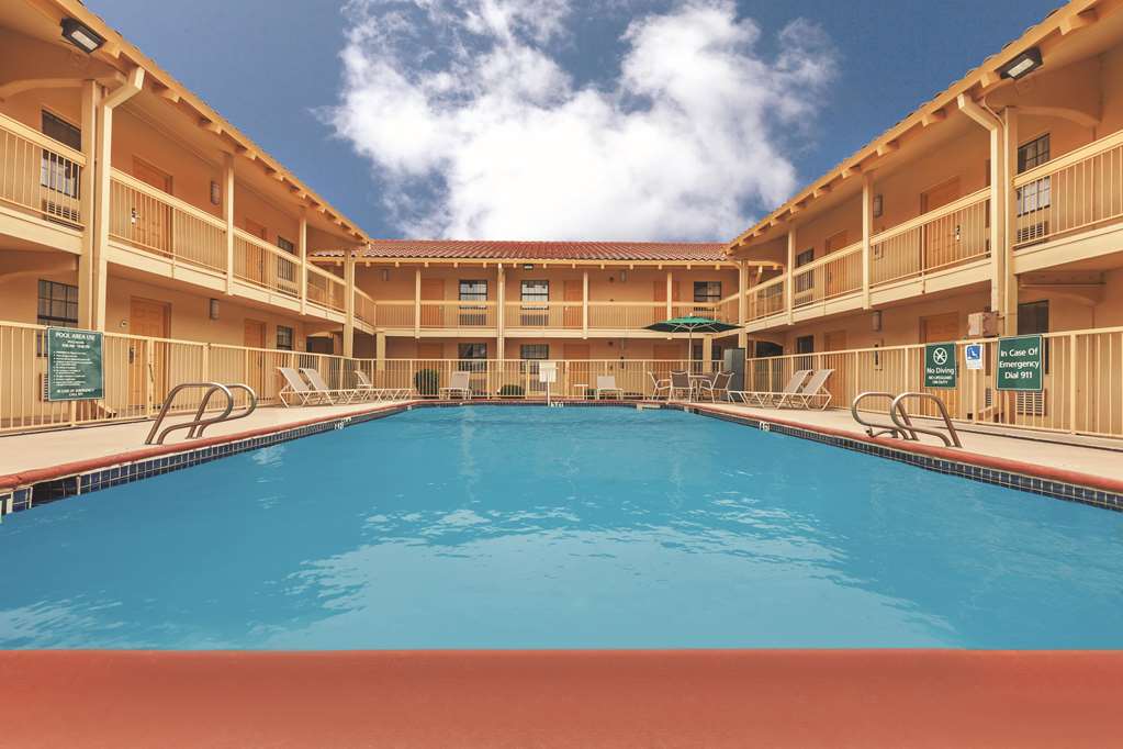 La Quinta Inn by Wyndham Midland - photo 8