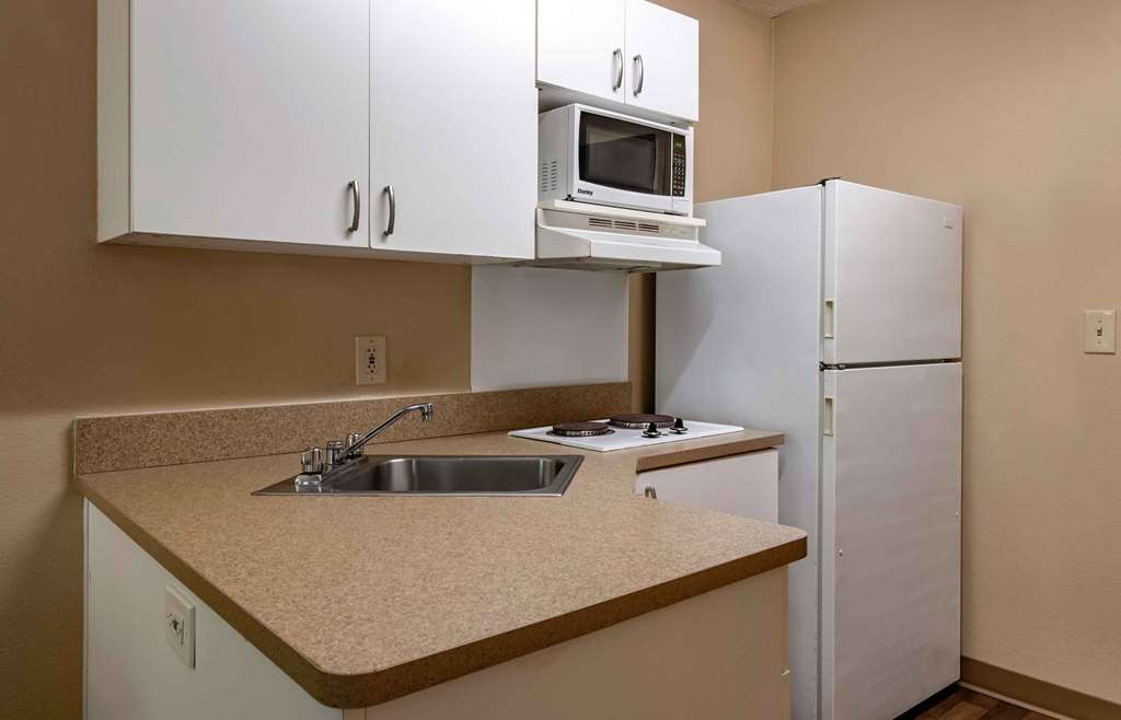 Extended Stay America Suites Jacksonville Riverwalk Conv Ctr - photo 25