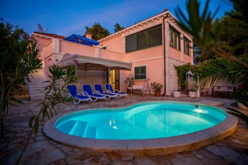 Villa Rosada — 4-Star Luxury Hotel in Vela Luka, Croatia