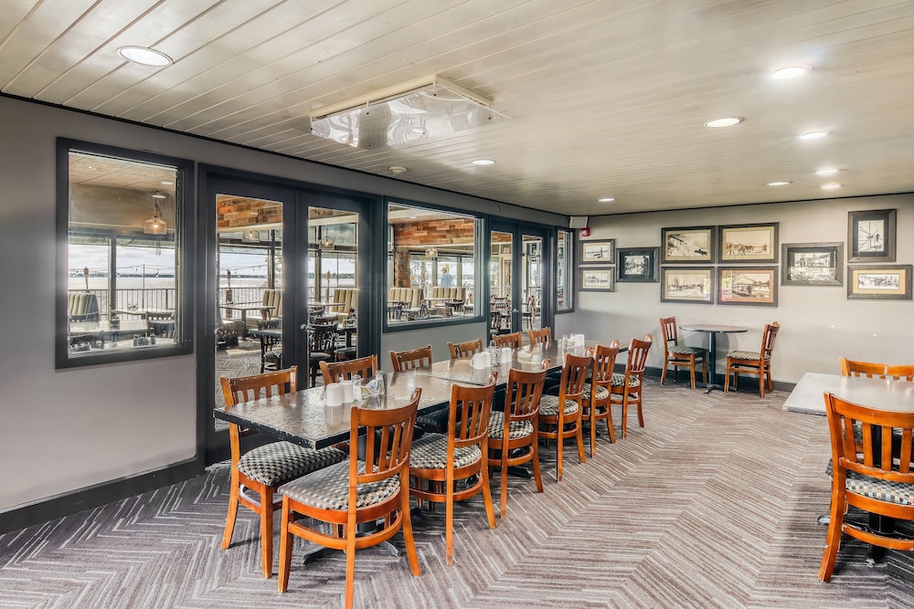 Holiday Inn Detroit Lakes by IHG - photo 24